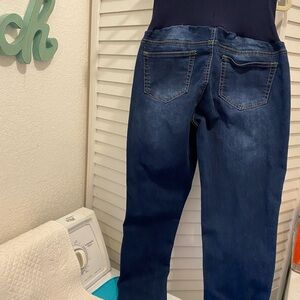 Maternity by Blue Savy “Denim Ragged/Roll Hem Jeans” Size XL Blue Wash EUC